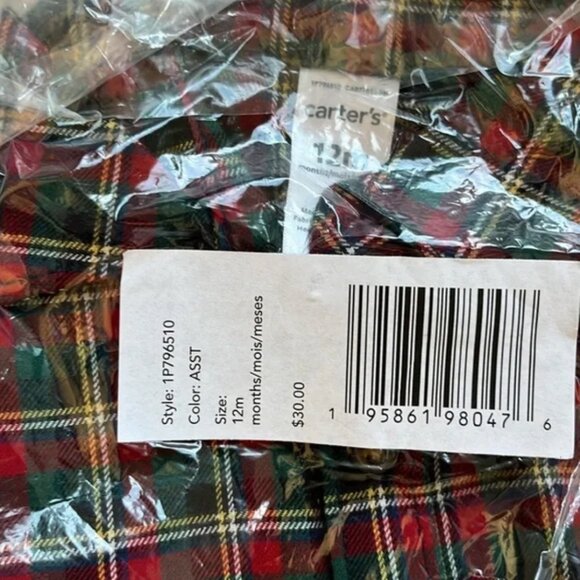 🚨 50% OFF BUNDLES! ENDS 12/7 🚨 Bundle of 3 NWT Carter's Outfits - Size 12 months - Picture 15 of 16